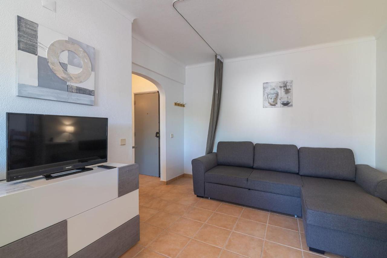 Cosy 2 With Pool By Homing